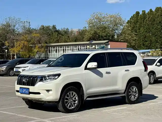 TOYOTA PRADO 2019