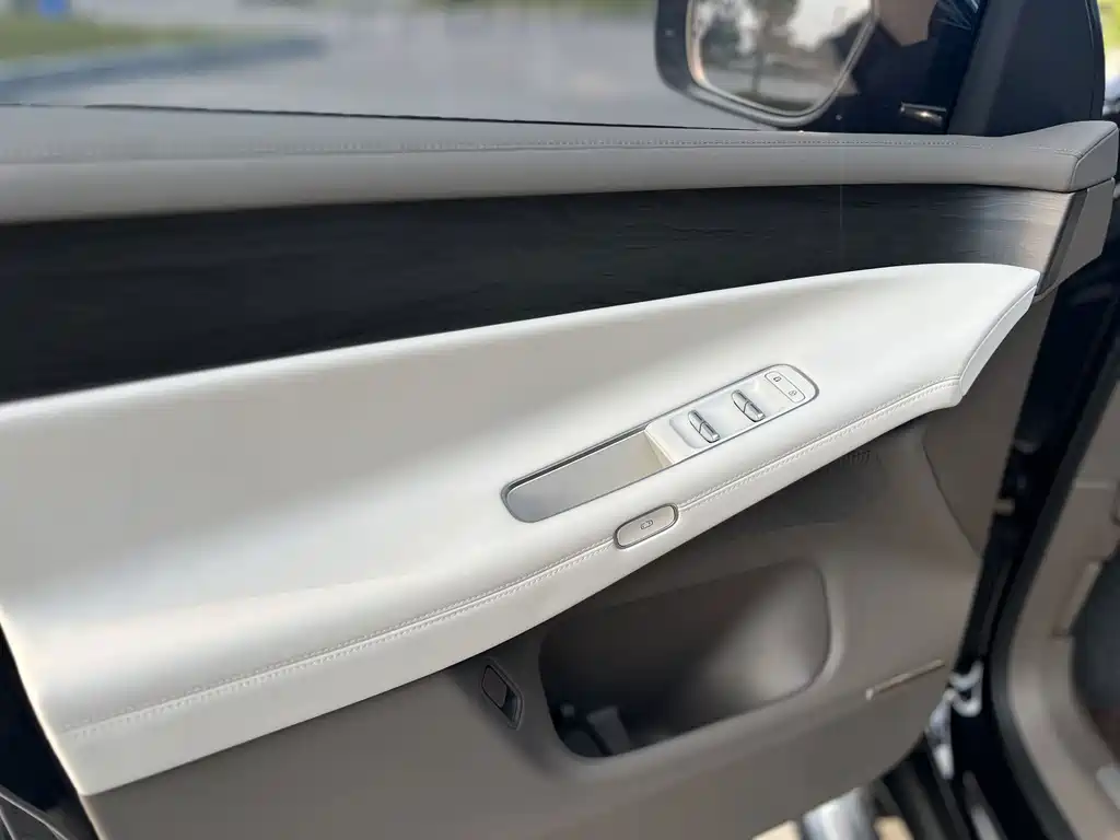 Volkswagen ID.ERA 9X — миниатюра 14