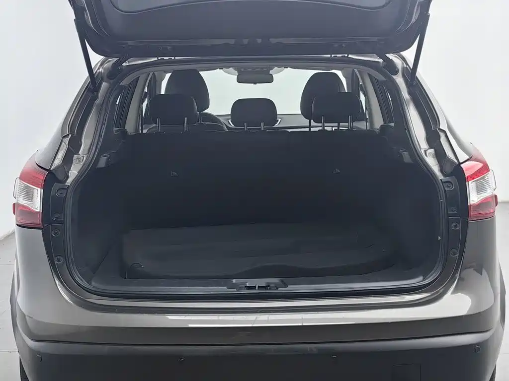 Nissan Qashqai — миниатюра 16