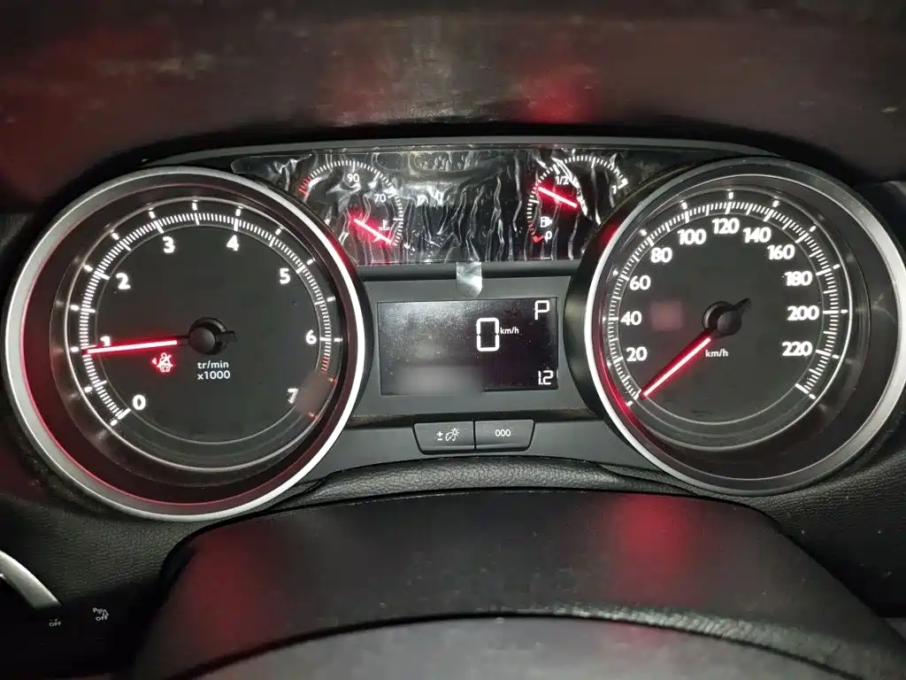 Peugeot 408 — миниатюра 4