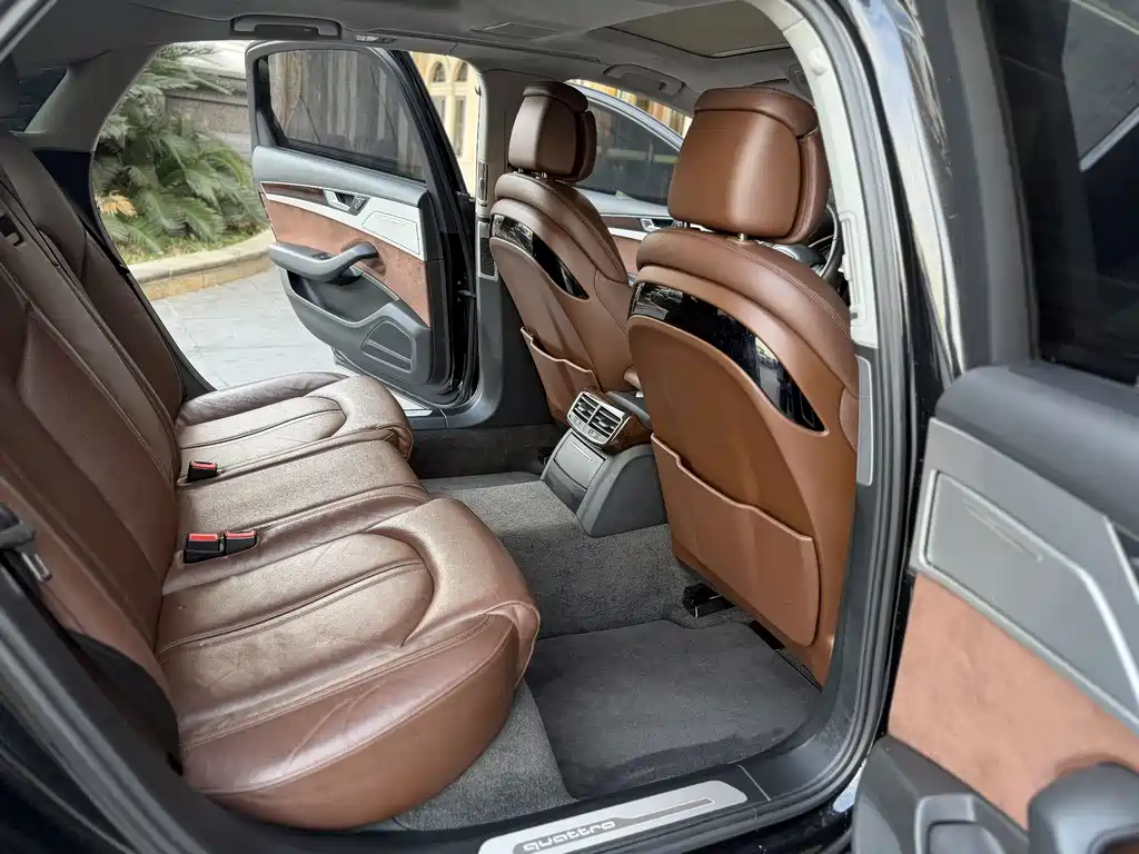 Audi A8 — миниатюра 7
