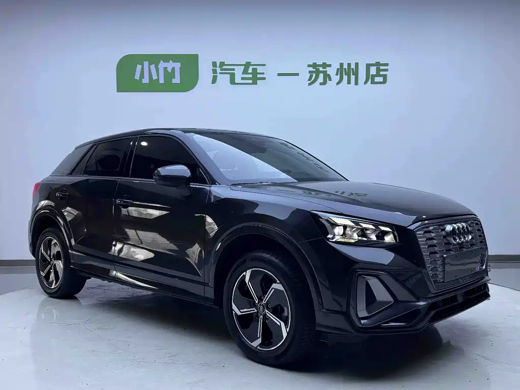 Audi Q2L e-tron — миниатюра 2