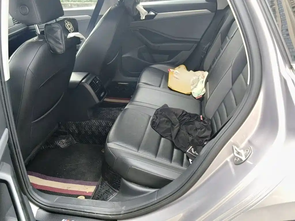 Volkswagen Sagitar — миниатюра 15