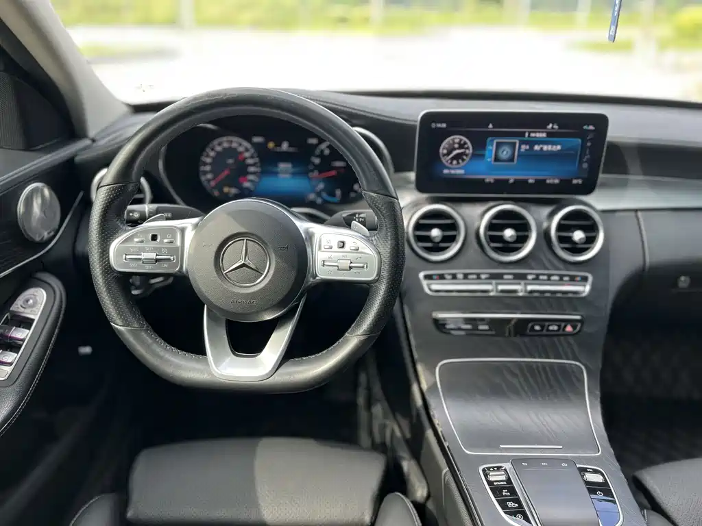 Mercedes-Benz C-Class — миниатюра 17