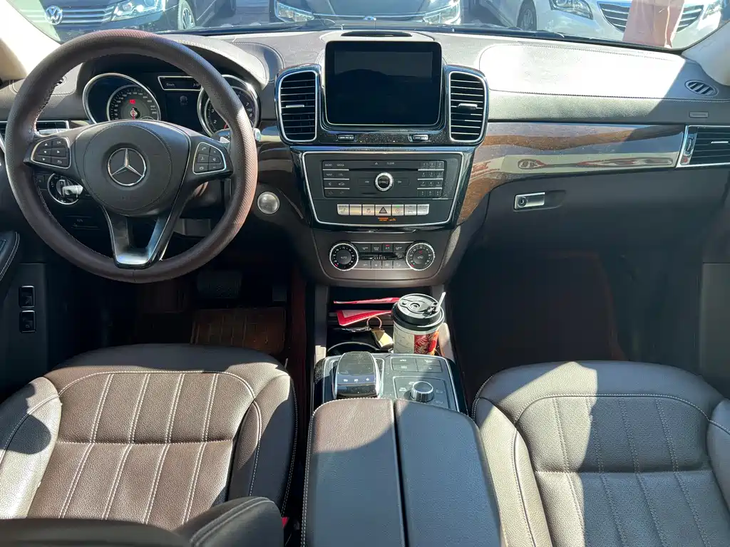 Mercedes-Benz GLS — миниатюра 14