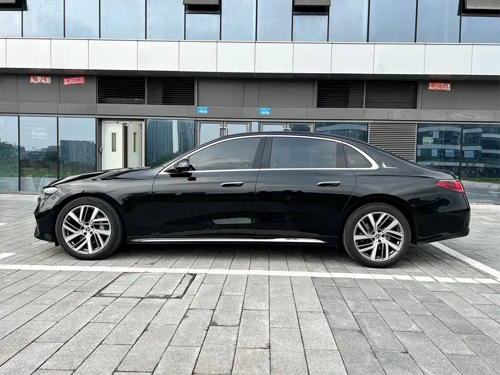 Mercedes-Benz E-Class — миниатюра 4