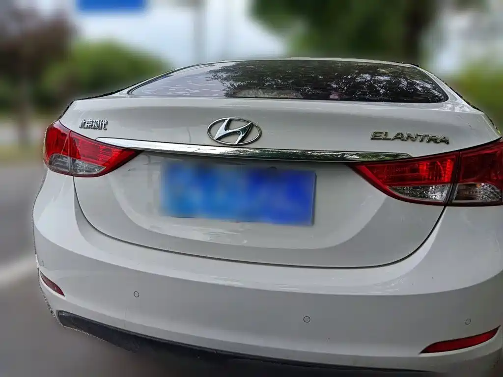 Hyundai Elantra 2015 1.6L AT Fashion