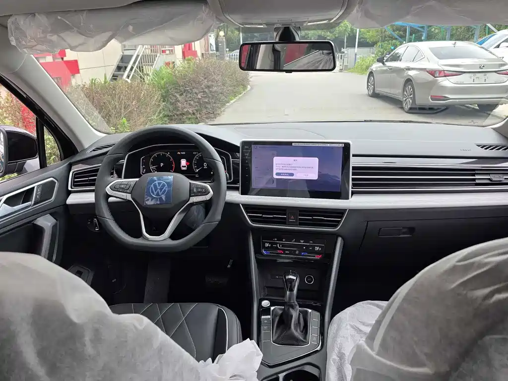 Volkswagen Tiguan L — миниатюра 7