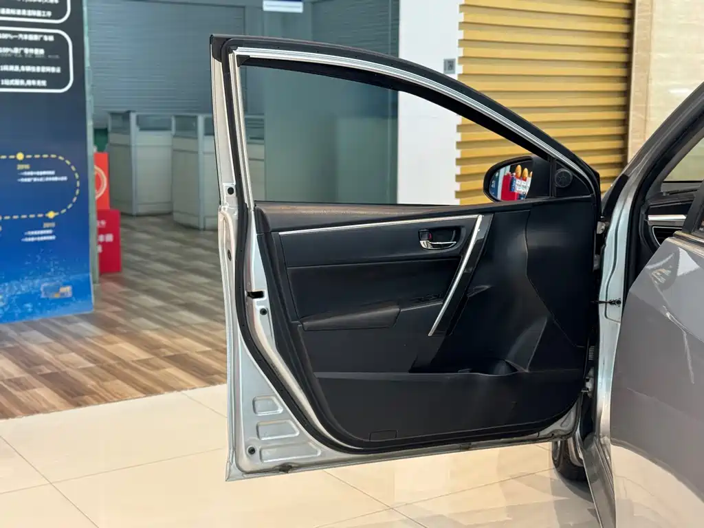 Toyota Corolla — миниатюра 7