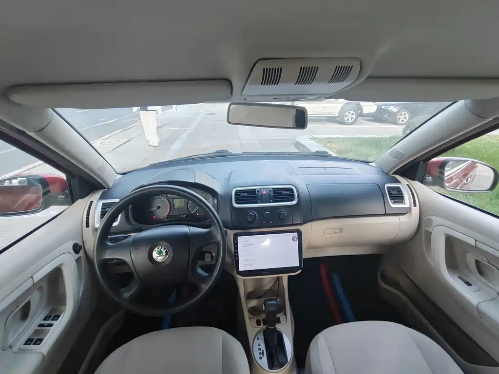 Skoda Fabia — миниатюра 8