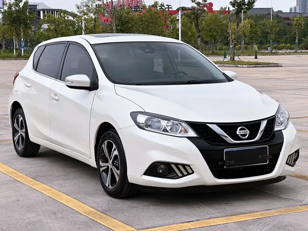 Nissan Tiida — миниатюра 3