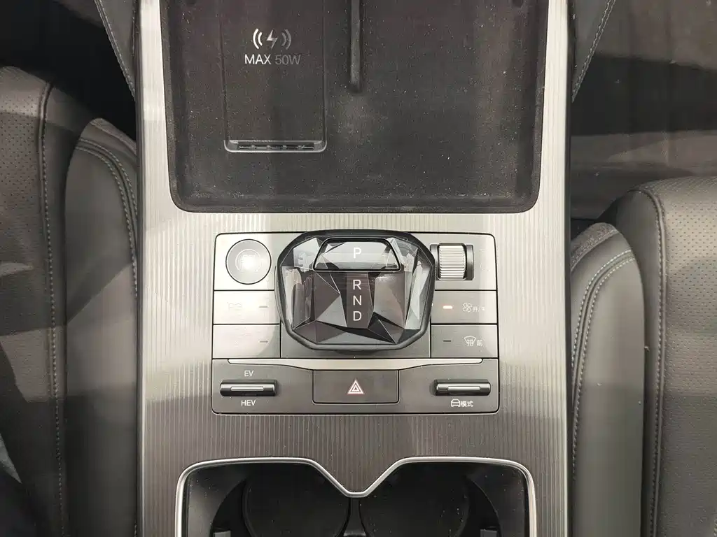 BYD L DM-i — миниатюра 13
