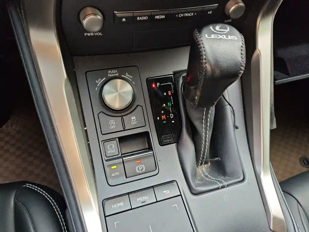 Lexus NX — миниатюра 15