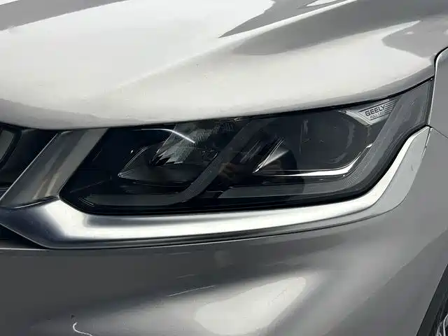 Geely Binyue — миниатюра 15