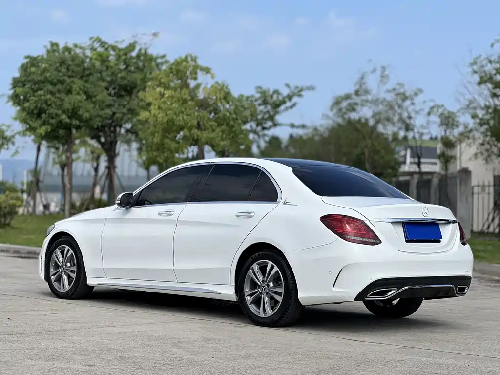 Mercedes-Benz C-Class — миниатюра 5