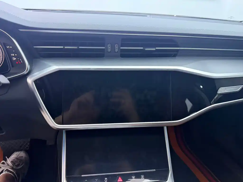 Audi A7L — миниатюра 8