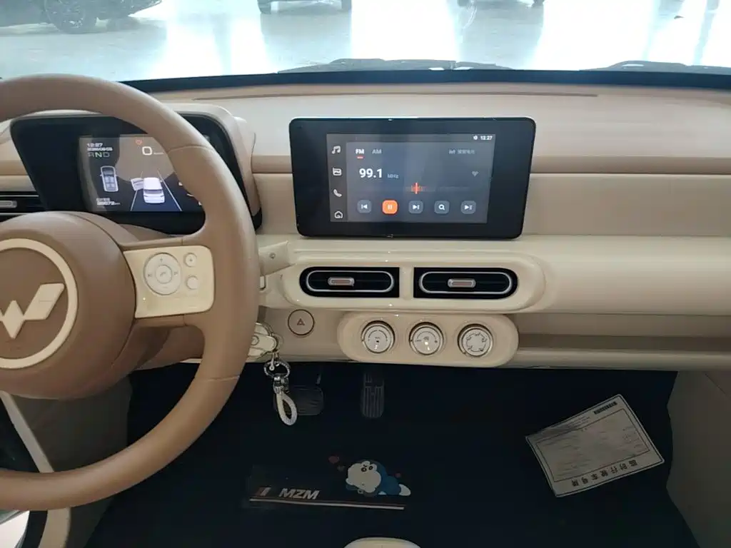 Wuling MINIEV — миниатюра 13