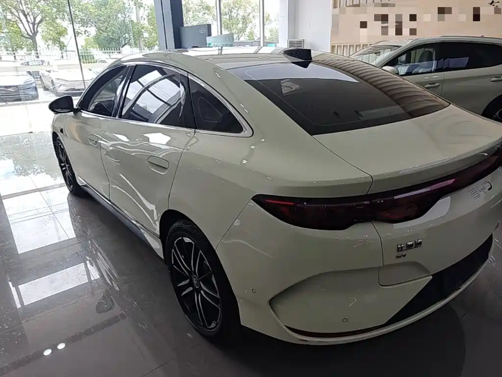 BYD Qin L — миниатюра 5