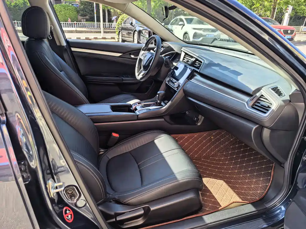 Honda Civic — миниатюра 6