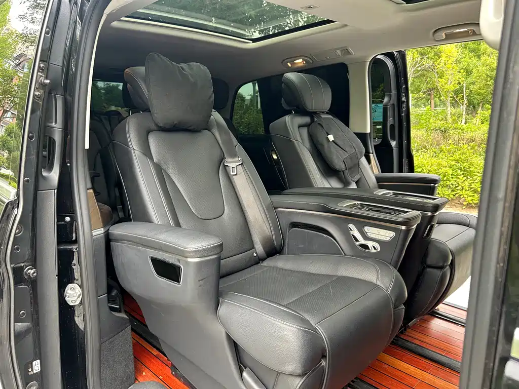 Mercedes-Benz V-Class — миниатюра 12