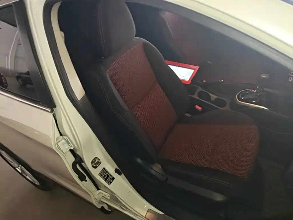 Nissan Qashqai — миниатюра 25
