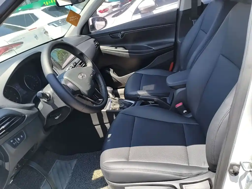 Hyundai Elantra — миниатюра 15