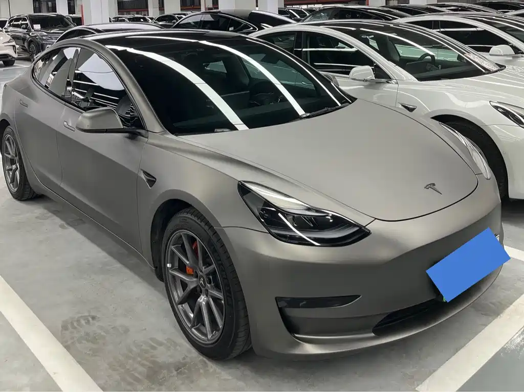 Tesla Model 3 — миниатюра 3