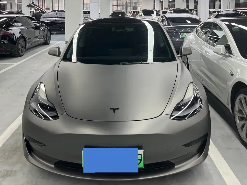 Tesla Model 3 — миниатюра 2