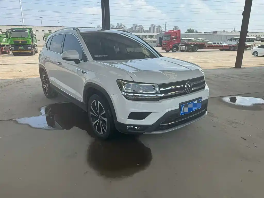 Volkswagen Tharu — миниатюра 2