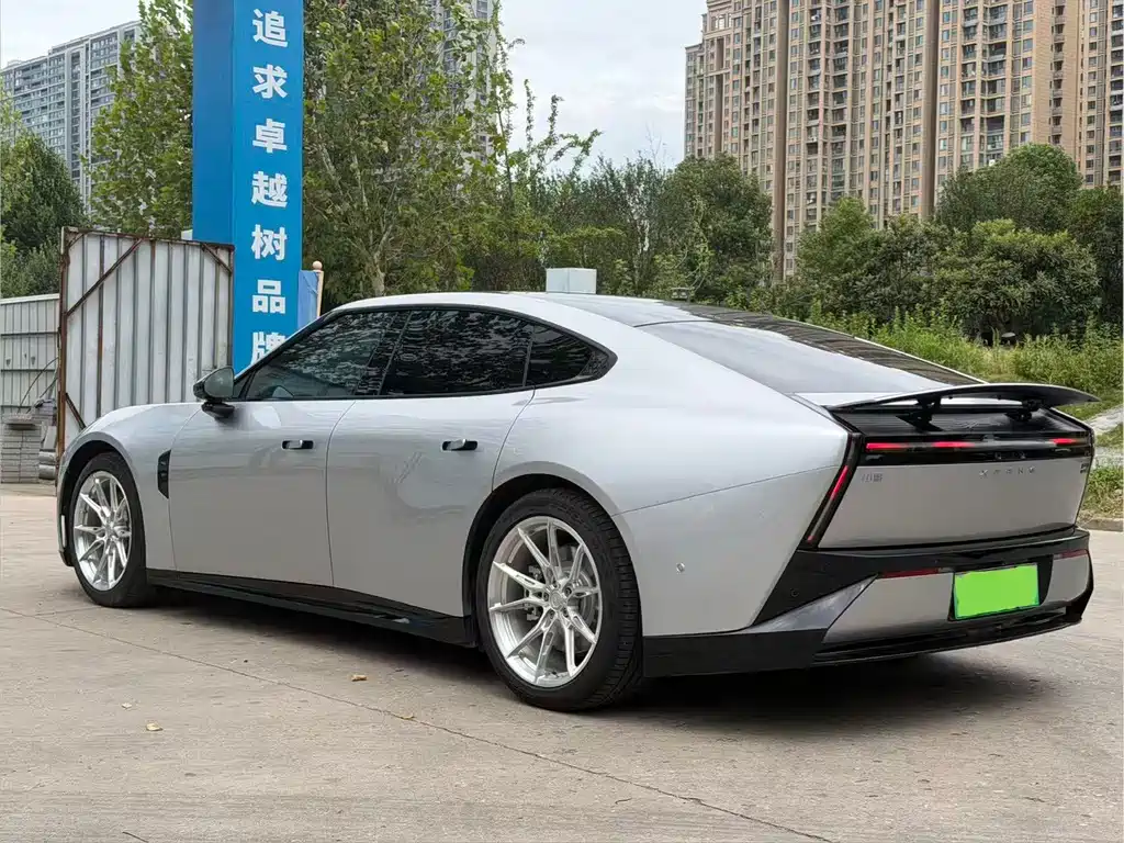 XPeng P7 — миниатюра 7