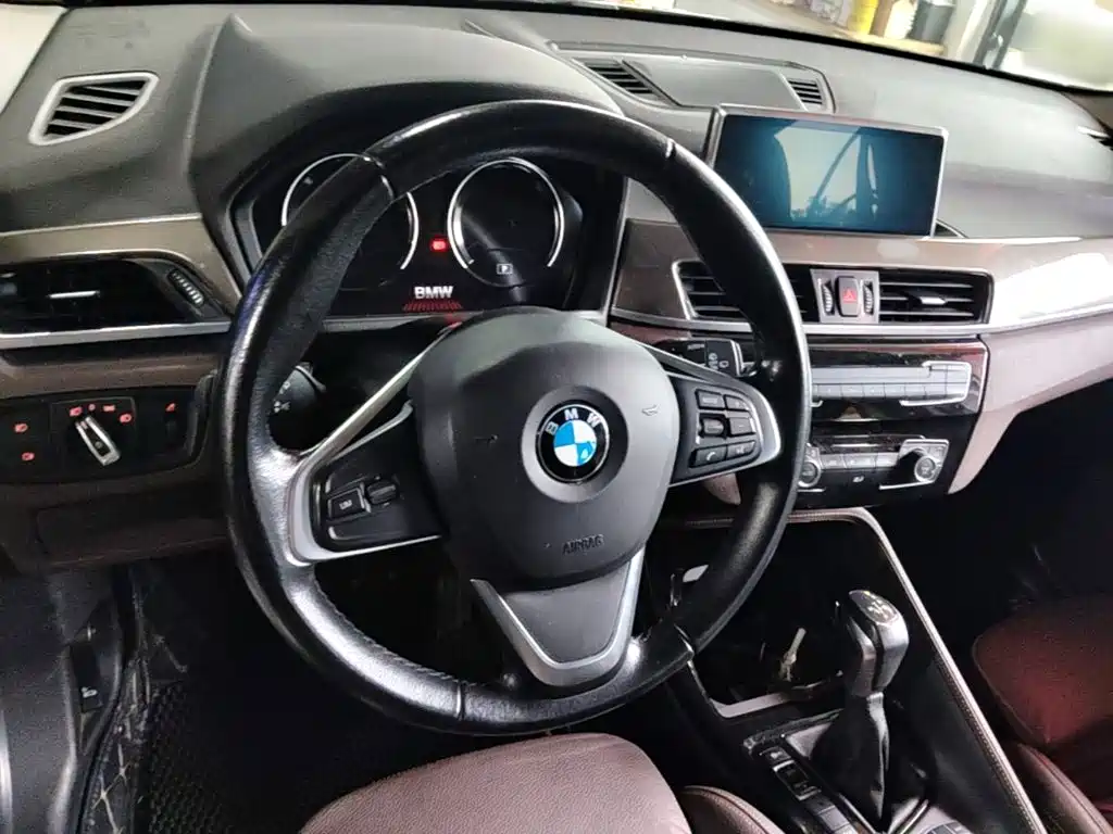 BMW X1 — миниатюра 11