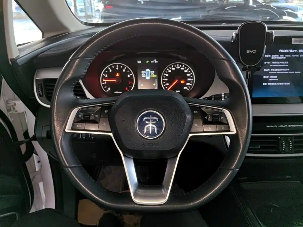 BYD MAX — миниатюра 11