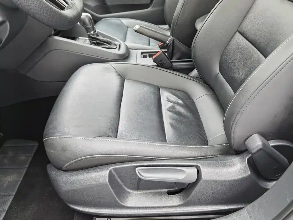 Volkswagen Sagitar — миниатюра 20