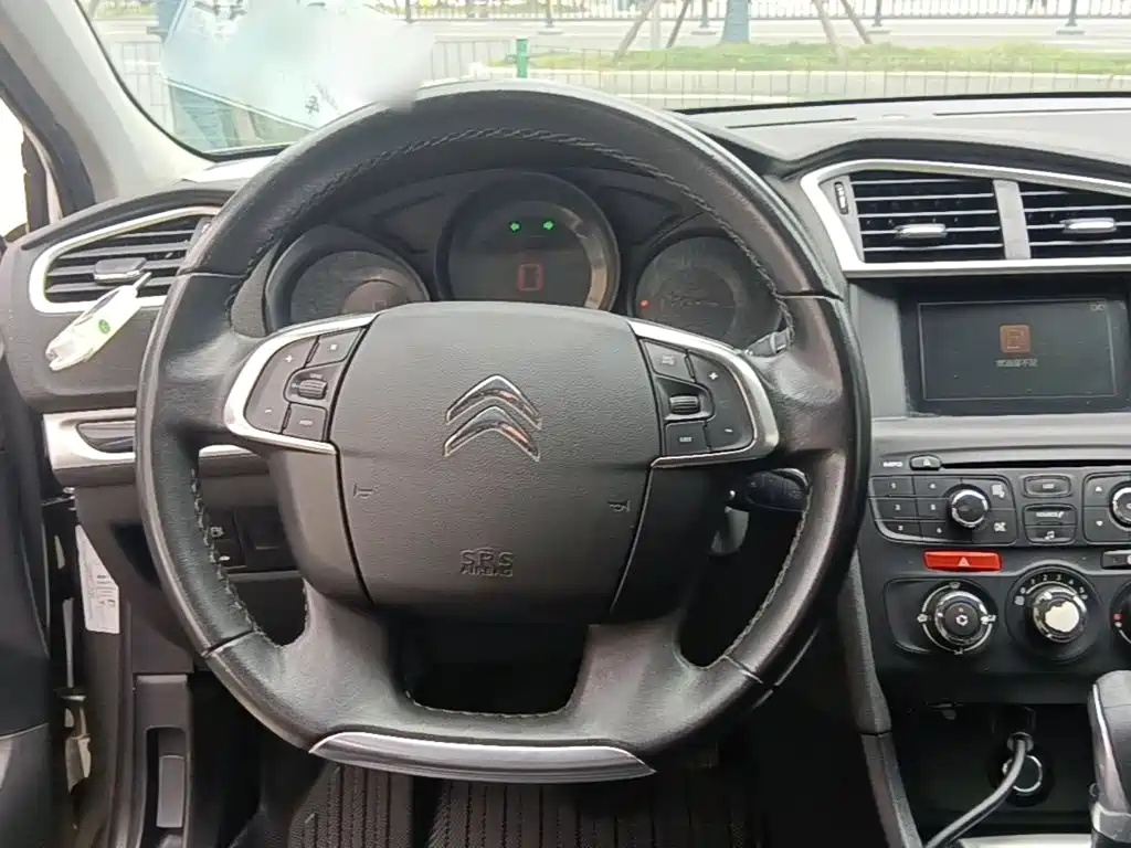 Citroen C4L — миниатюра 11
