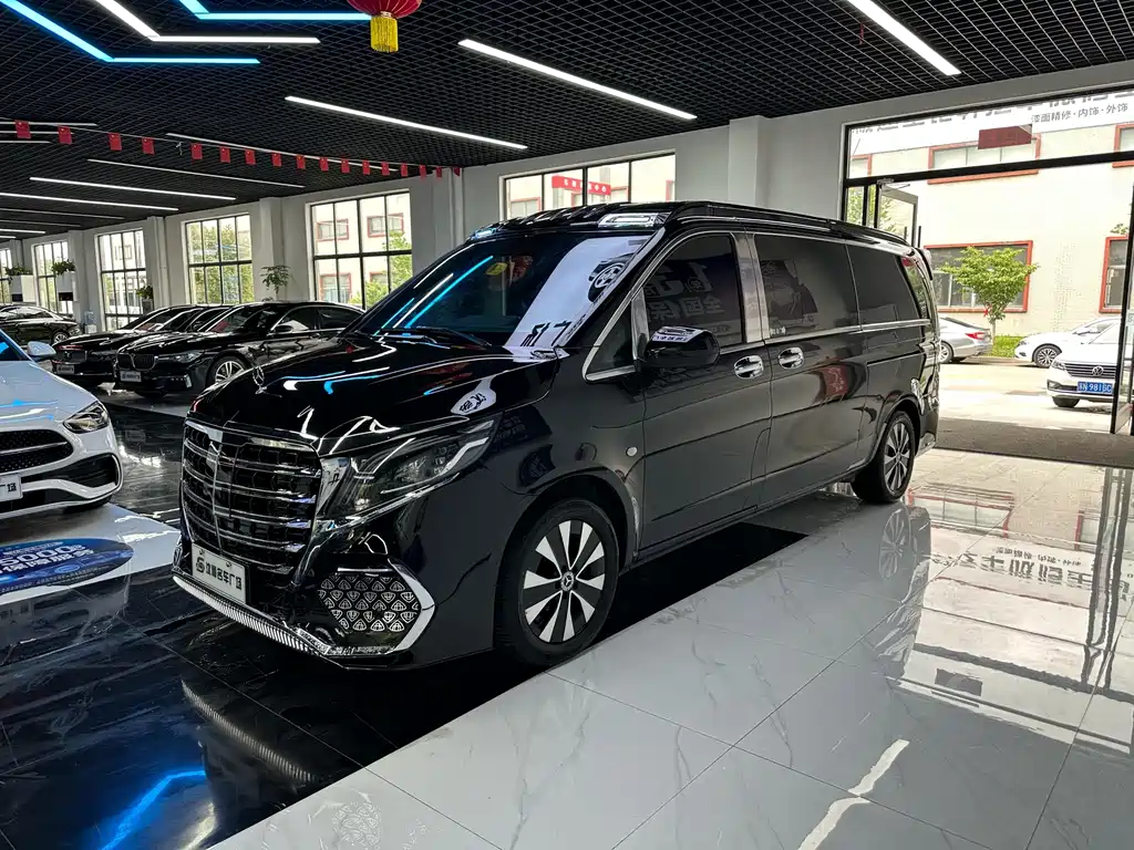 Mercedes-Benz Vito 2023