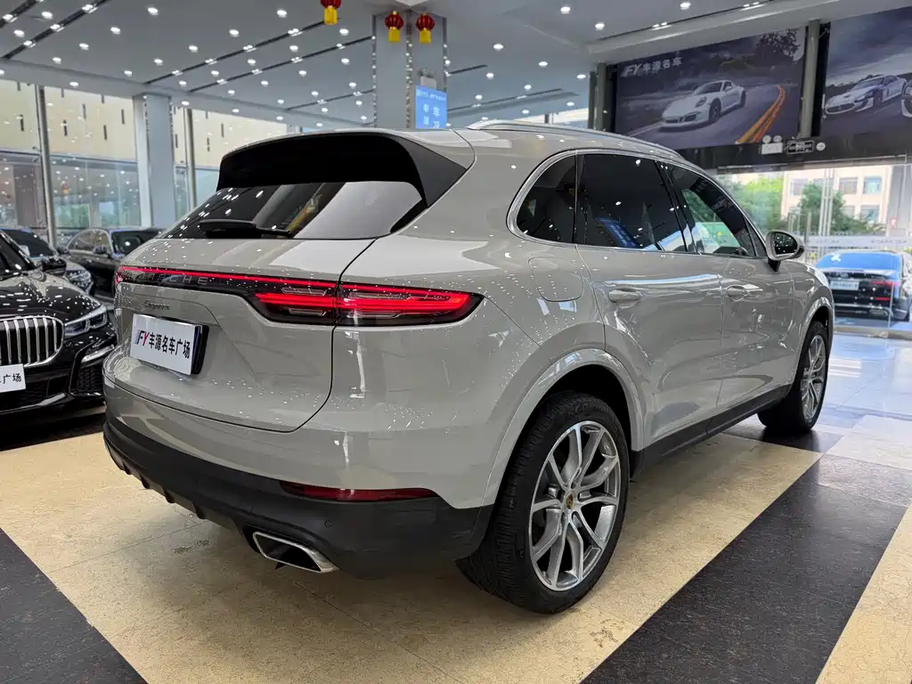 Porsche Cayenne — миниатюра 31