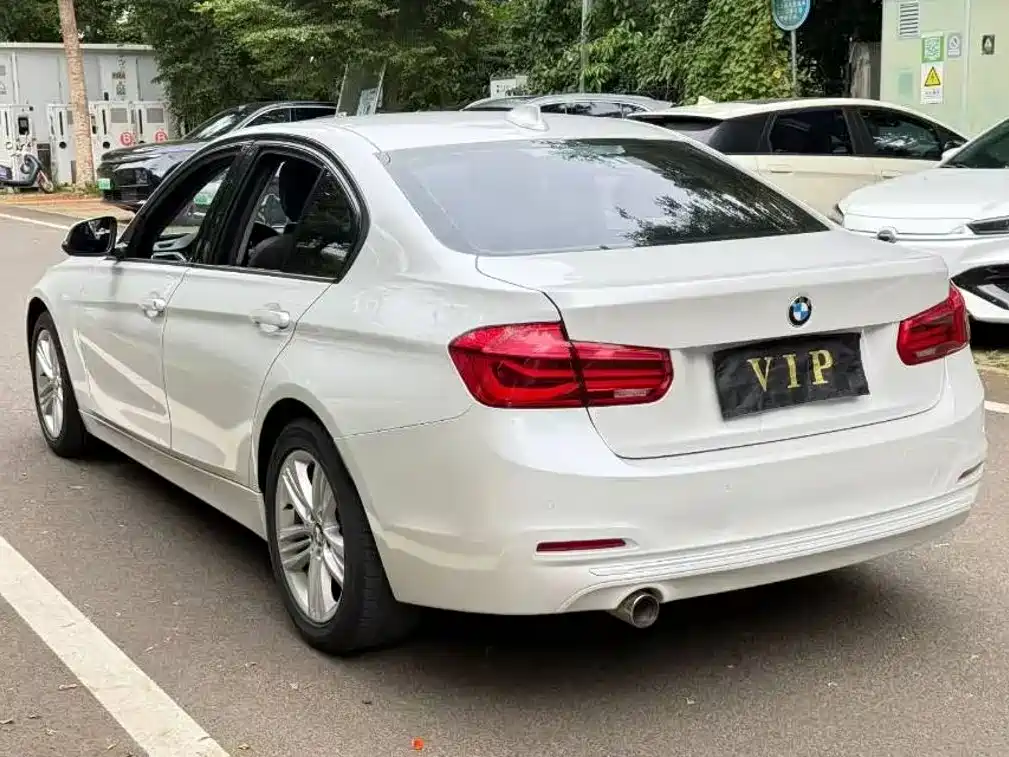BMW 3 Series — миниатюра 9