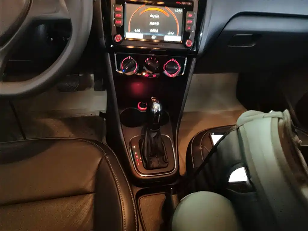 Volkswagen Polo — миниатюра 14