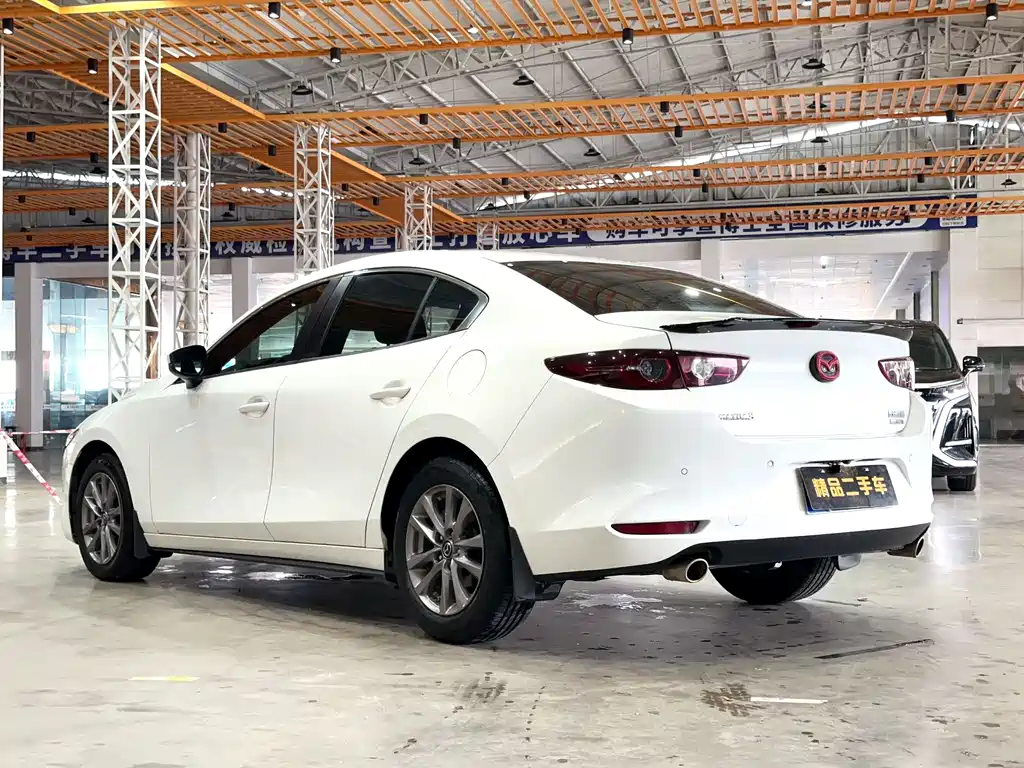 Mazda Mazda3 3 2020 1.5L AT