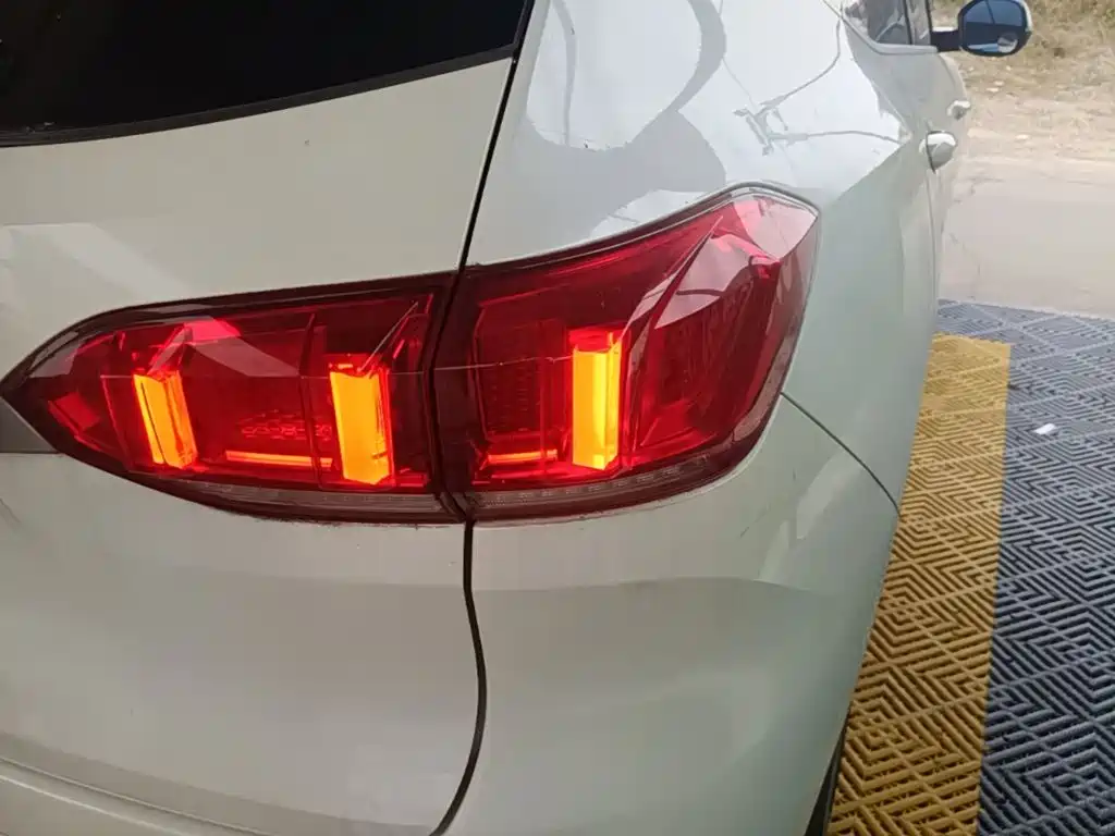 Wey Wey VV6 — миниатюра 8