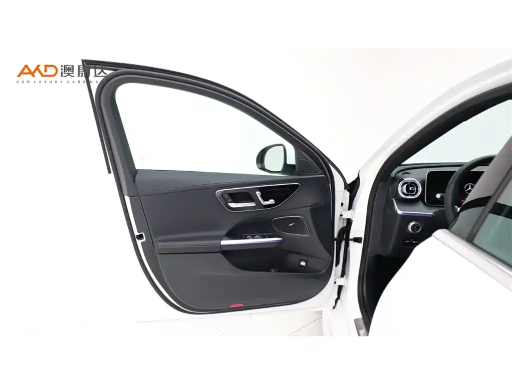 Mercedes-Benz C-Class — миниатюра 10