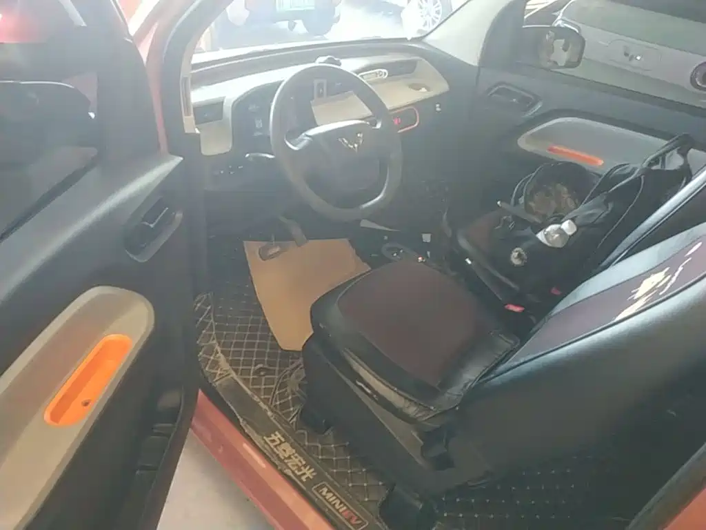 Wuling MINIEV — миниатюра 16