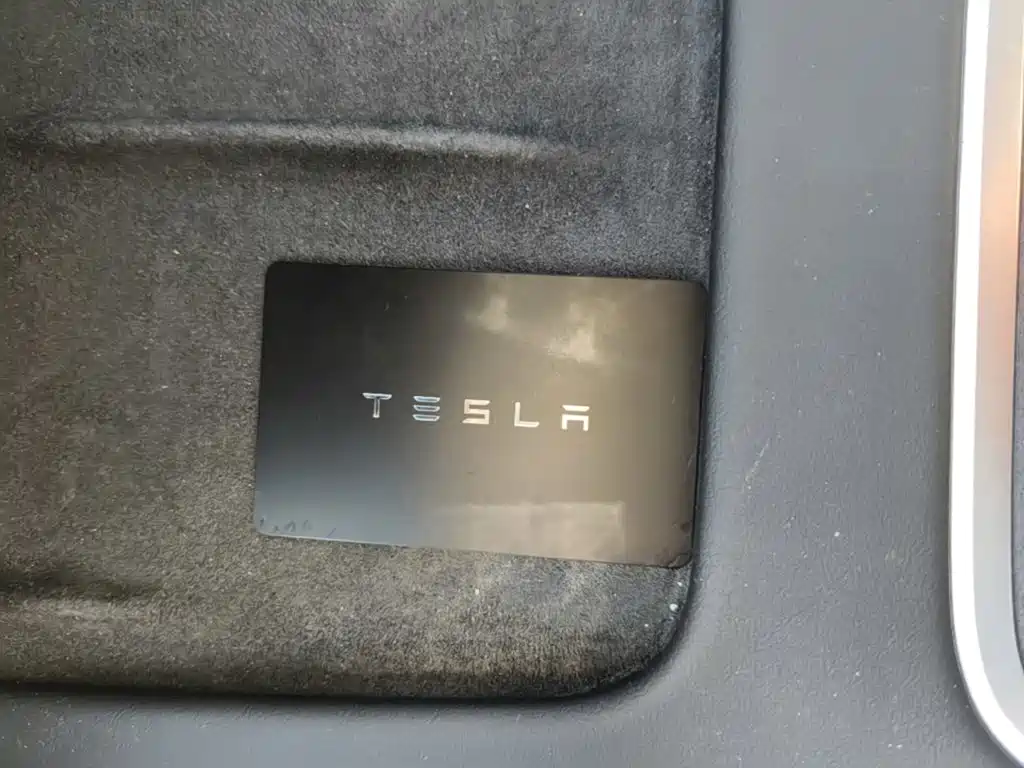 Tesla Model 3 — миниатюра 9