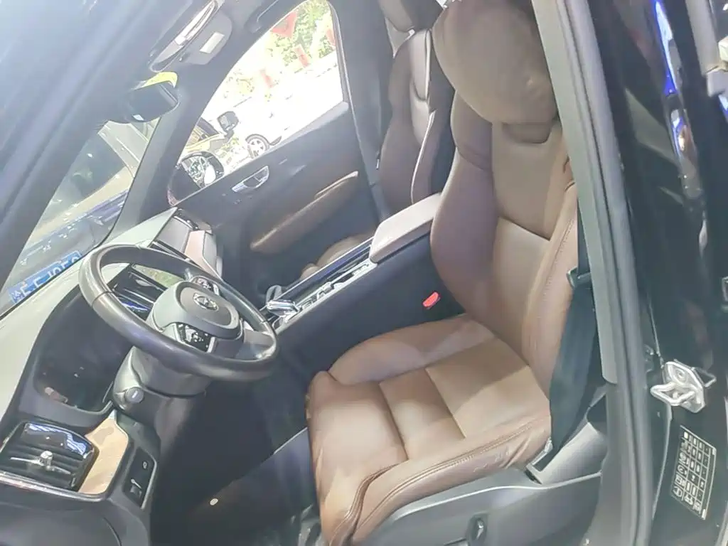 Volvo XC60 — миниатюра 15