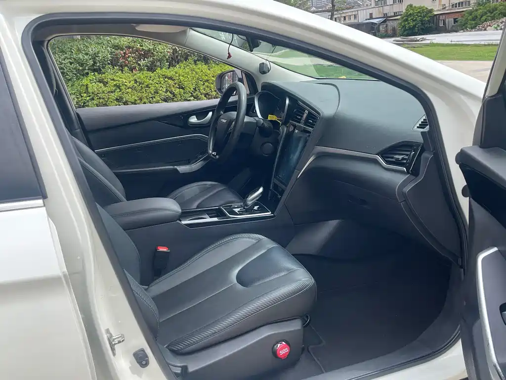 Venucia D60 EV — миниатюра 17