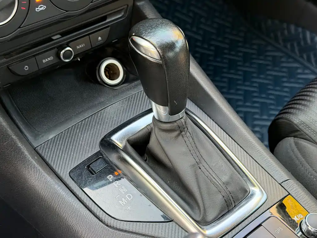 Mazda 3 Axela — миниатюра 10