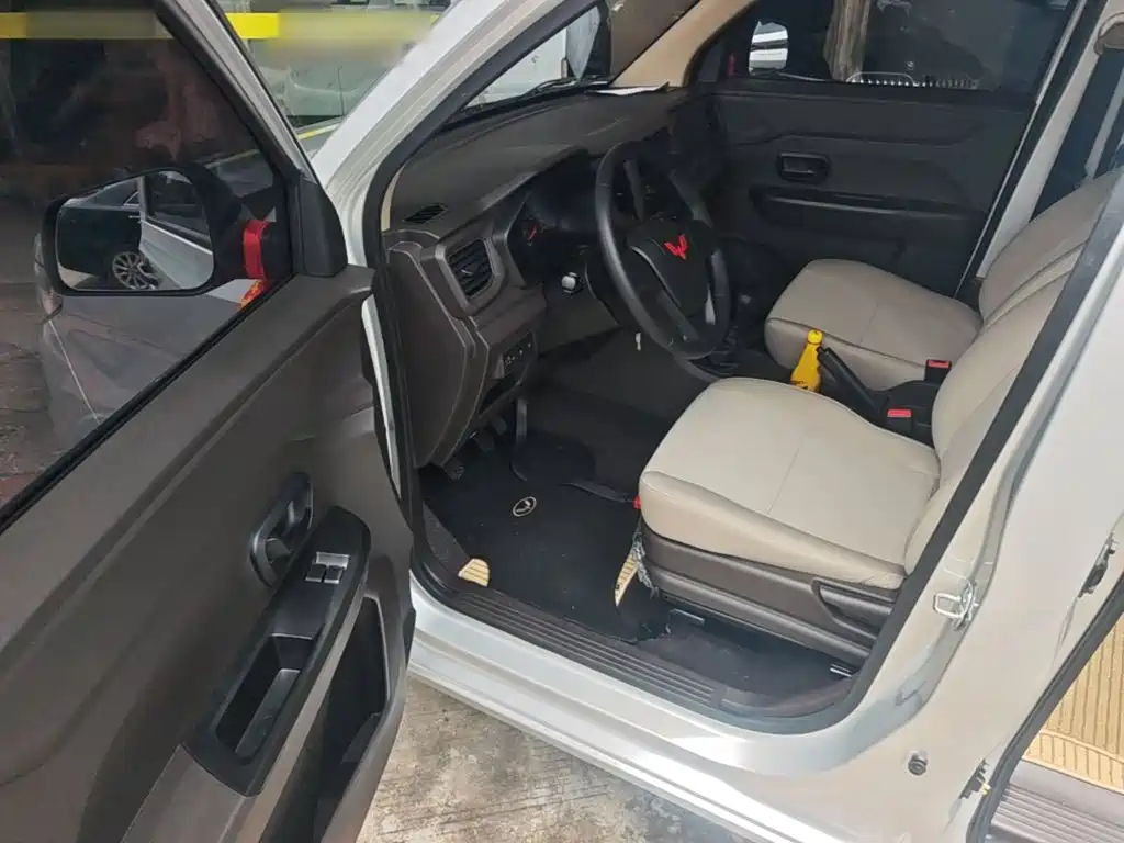 Wuling Hongguang V — миниатюра 16