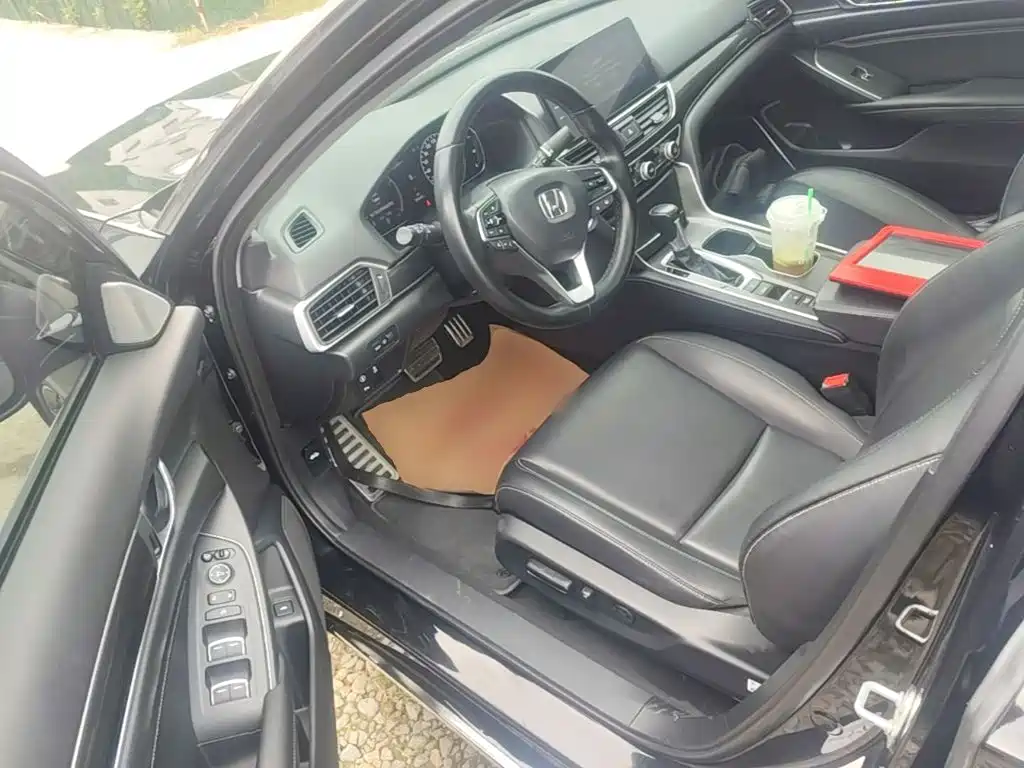 Honda Accord — миниатюра 16