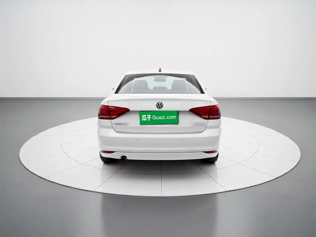 Volkswagen Lavida — миниатюра 5