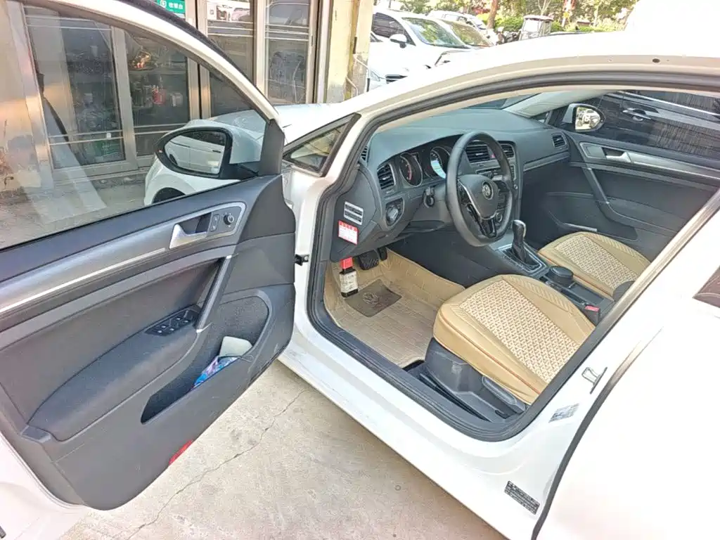 Volkswagen Golf — миниатюра 16